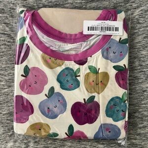 Apple of my Eye 🍎🍏 Little Sleepies